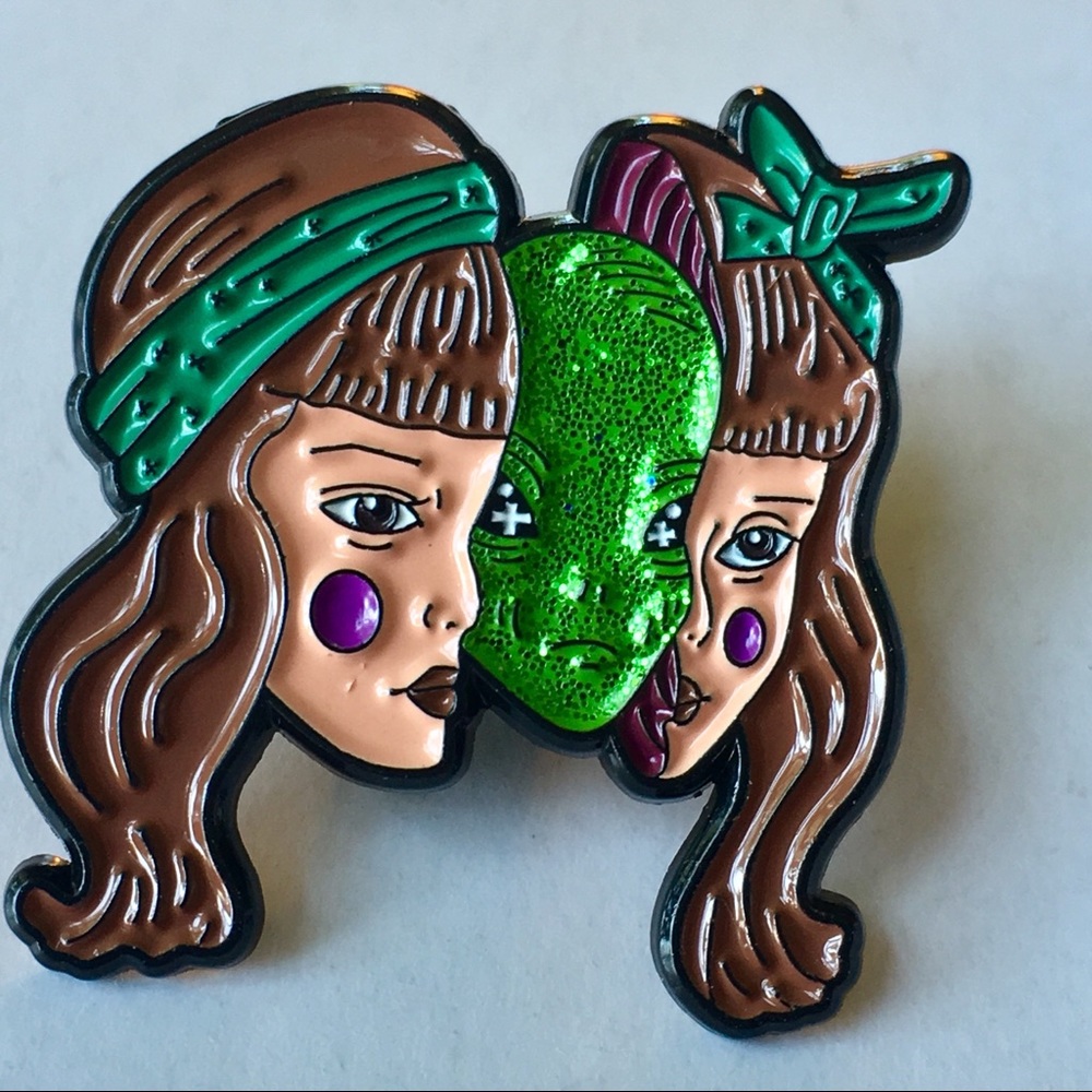 Surreal Alien Girl Body Snatchers Enamel Pin NiB